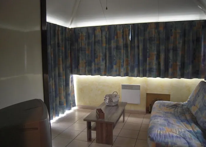 Le Belvedere De Mallet Oda ve Kahvaltı Sarrus